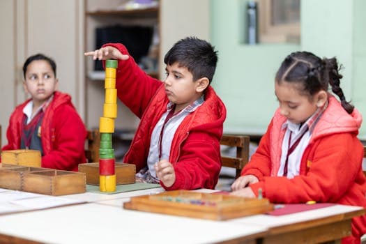 Environnement Montessori préparé pour l'apprentissage autonome