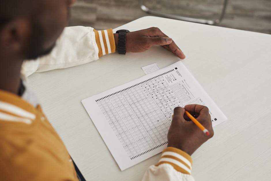 Étudiant se teste sur ses cours plutôt que de les relire